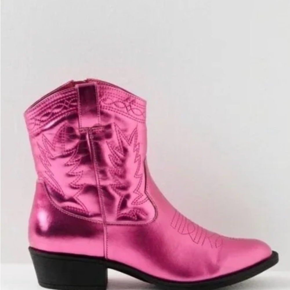 Coconuts by Matisse "Pistol" Ankle Booties - Picture 2 of 6